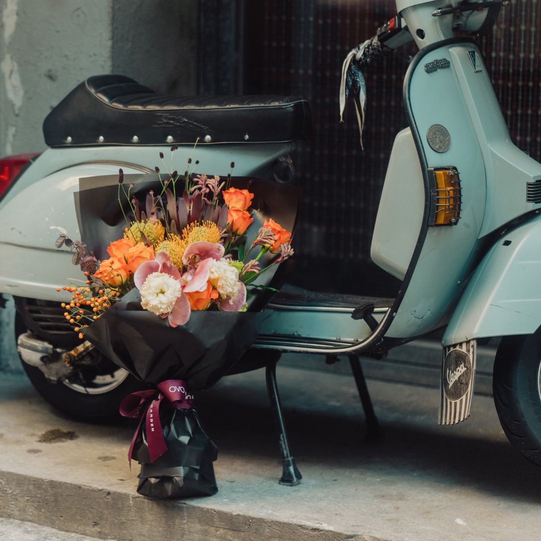 Midnight Bloom Bouquet | OVO GARDEN