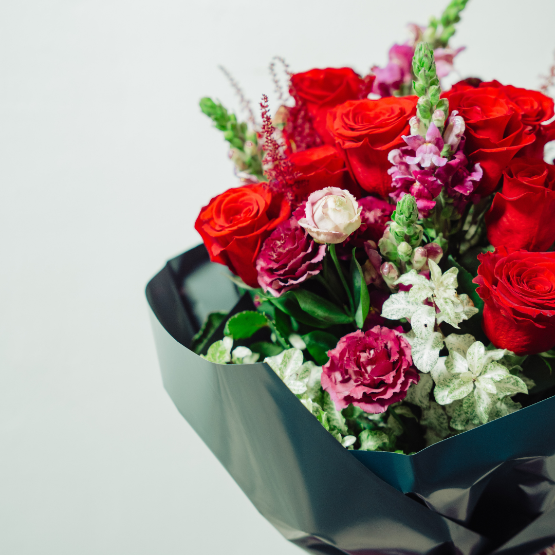 OVO GARDEN - Duskfire Blossoms Bouquet 情人節花束
