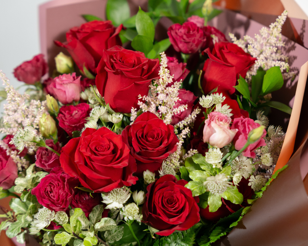 Rosy Whisper Bouquet ｜ OVO GARDEN
