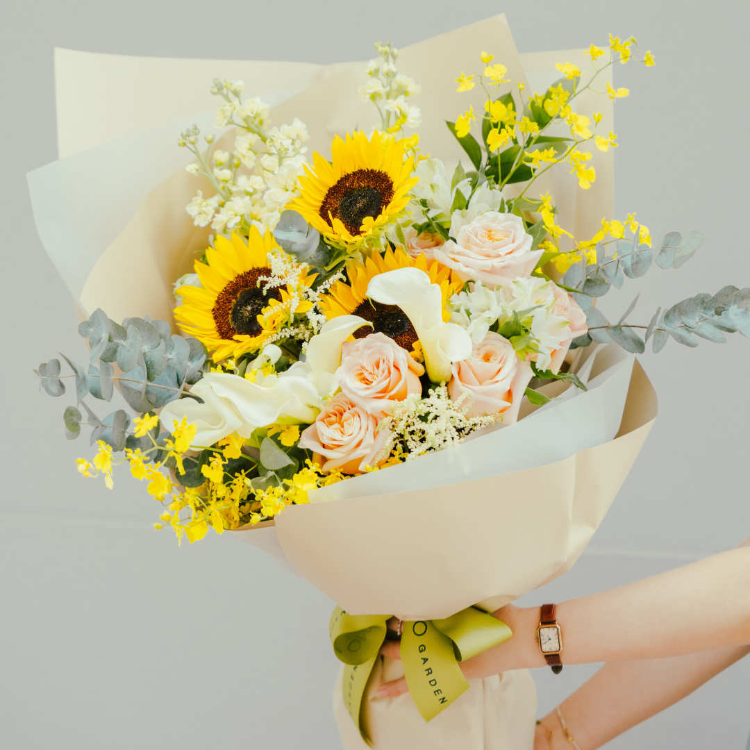 Tender Light Bouquet | OVO GARDEN